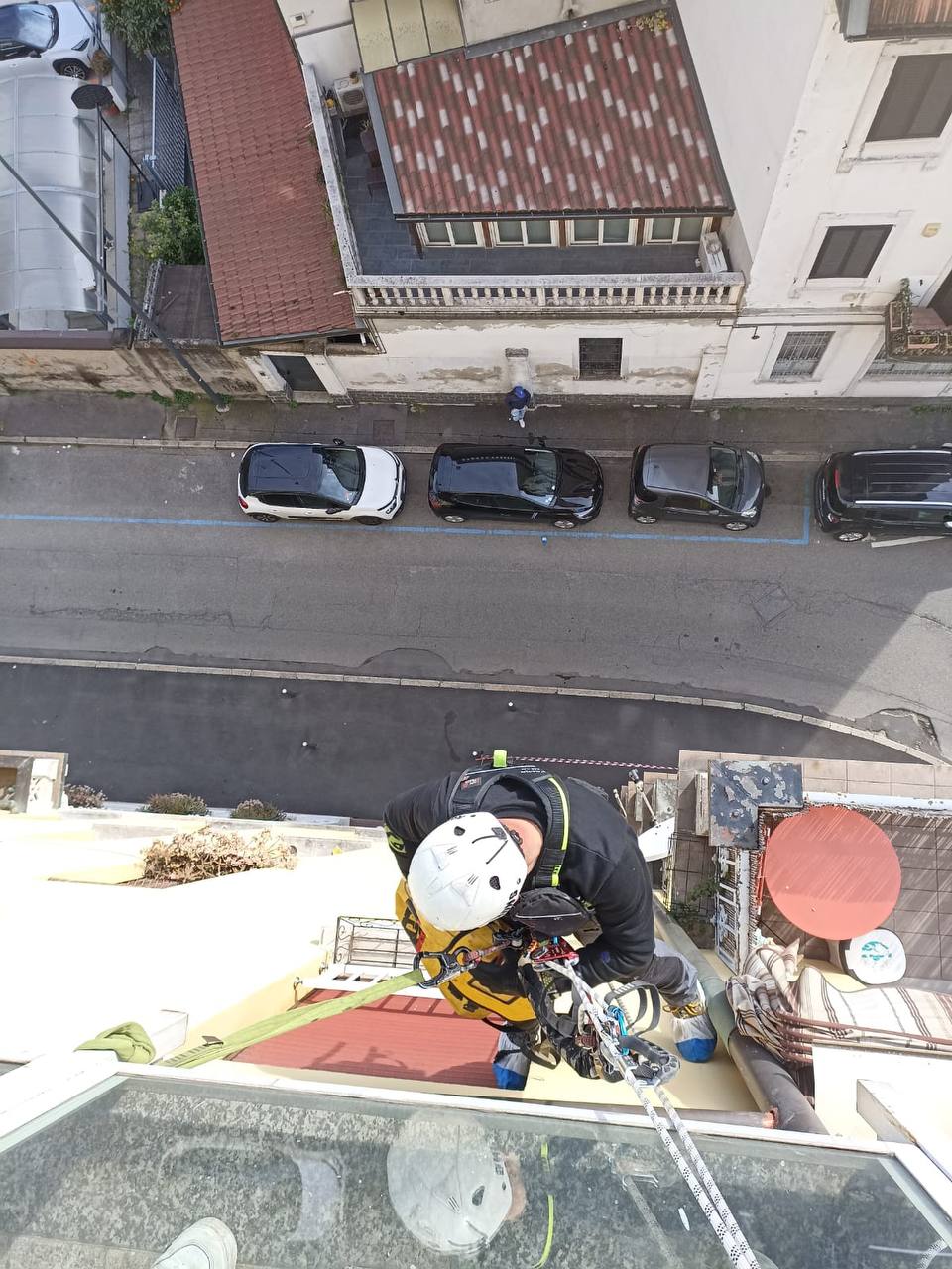 Intervento tecnico Vertiq con attrezzatura da lavoro in fune